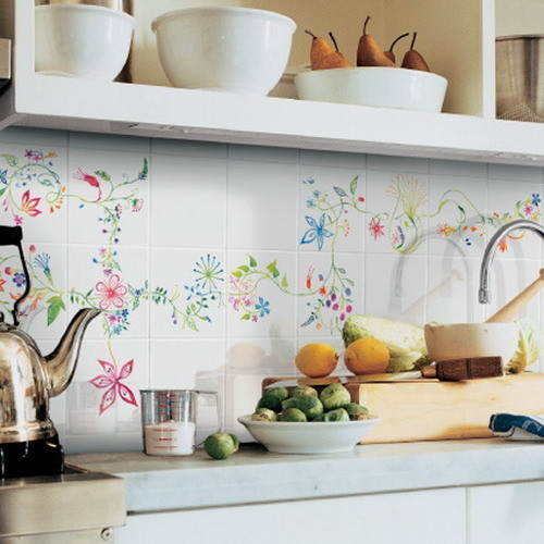 講解一下幼兒園墻體彩繪應如何設(shè)計?