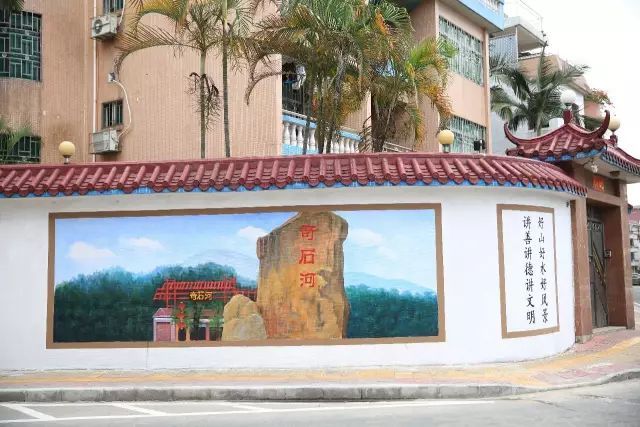 介紹下墻體彩繪機適合什么地方？墻體彩繪機優(yōu)勢