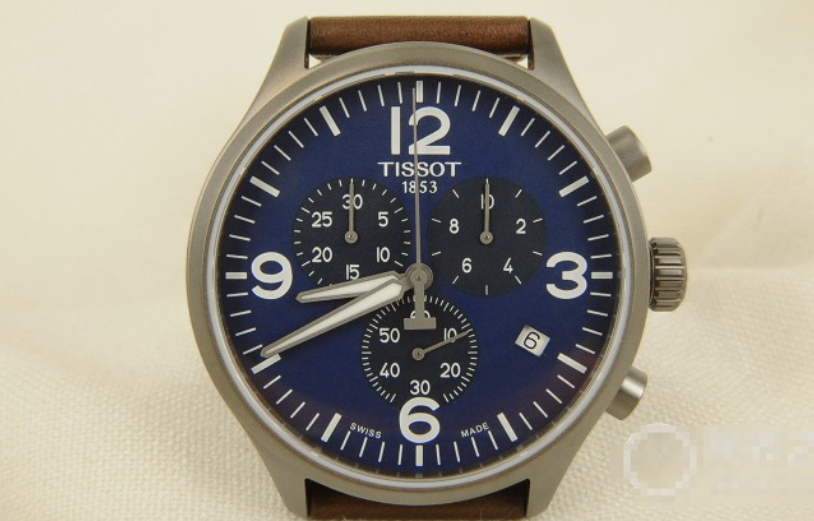 天梭大型腕錶繫列速馳演繹出獨有的風(fēng)採，彰顯張揚濃郁的都市風(fēng)格